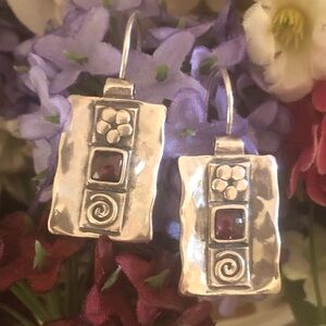 Rare Vintage Silpada Sterling Silver Garnet Flower Swirl Earrings W0947